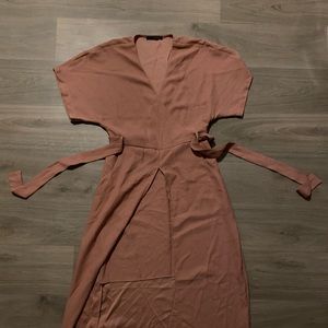 Peach midi dress Suzy Shier
